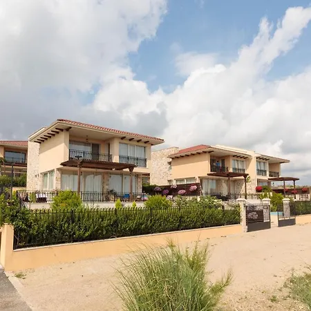 Coral Luxury Villas Magnolia Луксозна вила *